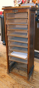 archiefkast tijdens restauratie