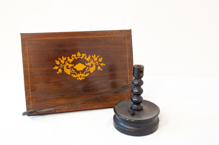 lessenaar van palissander en lindehout