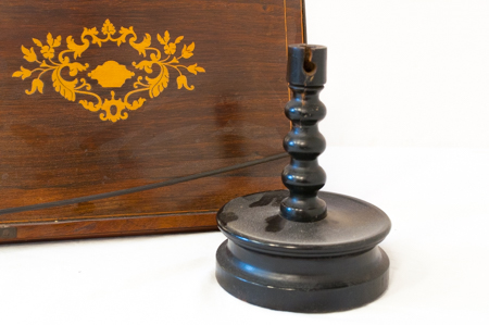 lessenaar van palissander uit de 19de eeuw