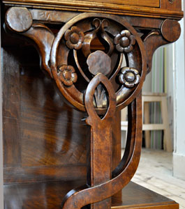 vitrinekast na restauratie